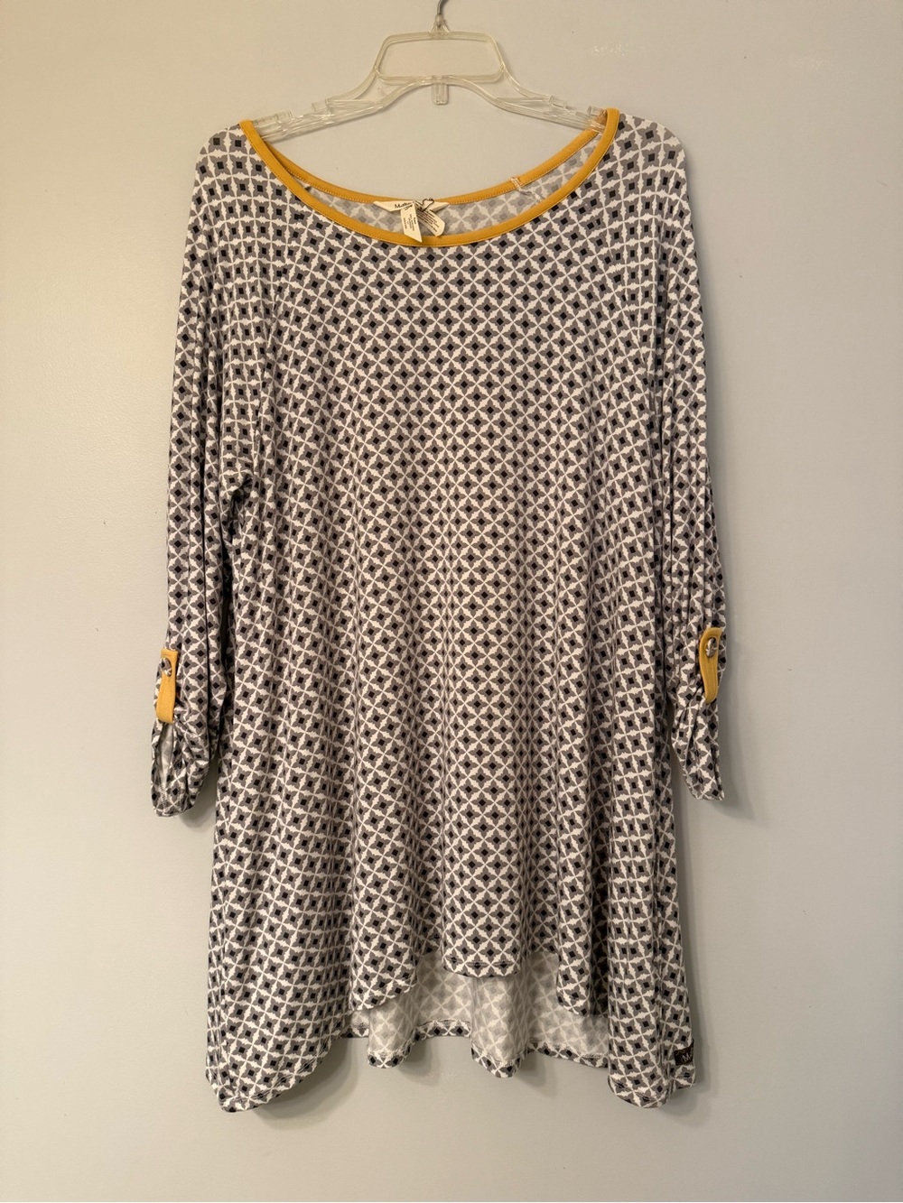 Matilda Jane Black and Gray Geometric Print Top Women’s Size XL